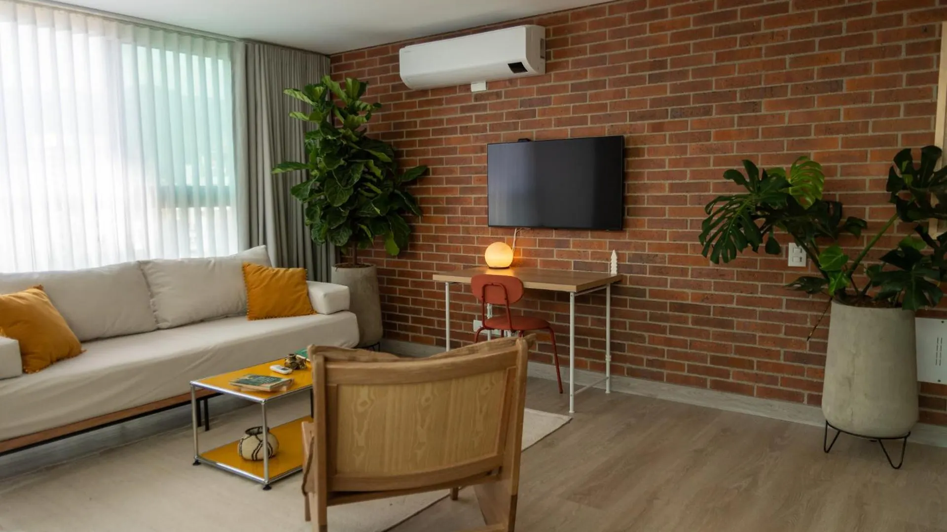 Nuevo Y Calido Loft En Laureles Apartment Medellin